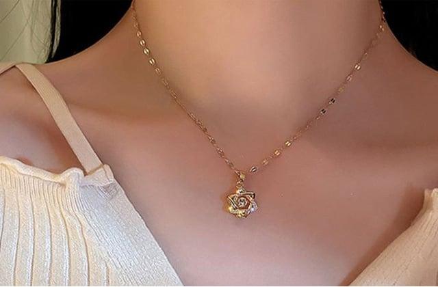Nằm mơ thấy đeo dây chuyền vàng