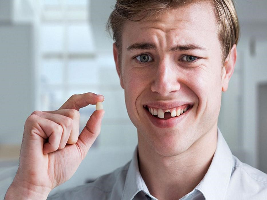 Phân tích chi tiết giấc mơ rụng răng chảy máu