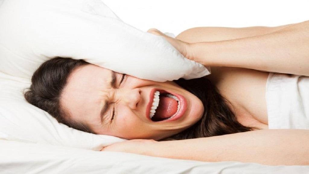 Giấc mơ rụng răng chảy máu: Ý nghĩa và điềm báo